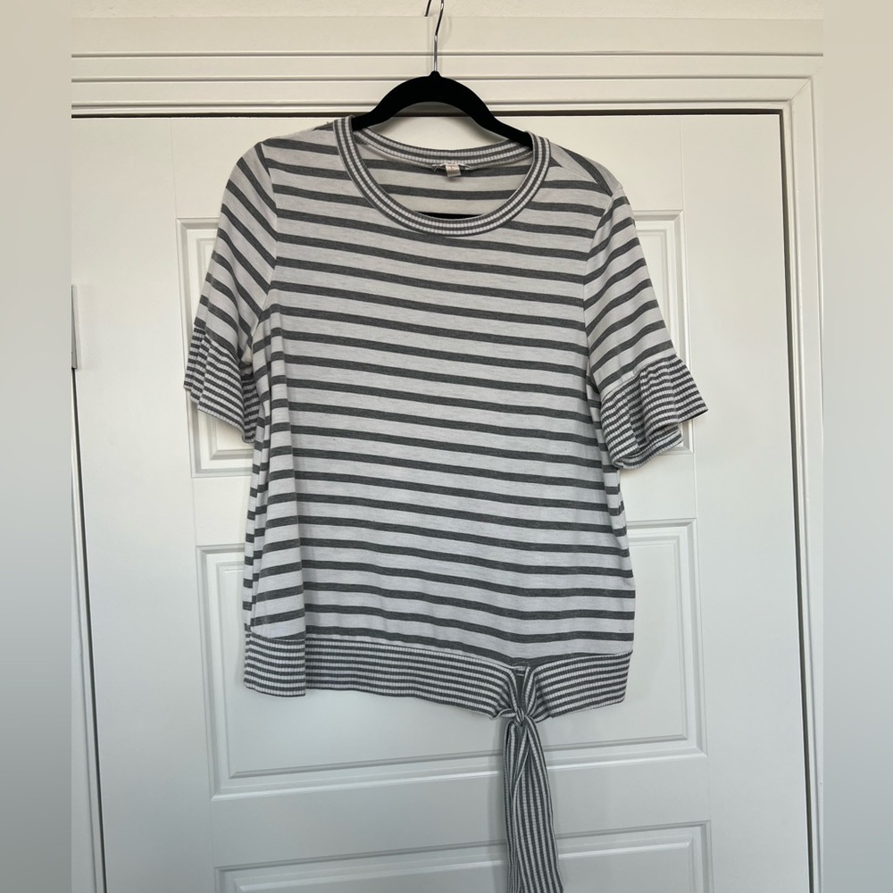 Charming Charlie Black and White Striped Short Sleeve Top